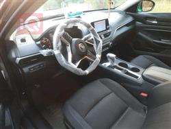 نيسان ألتيما